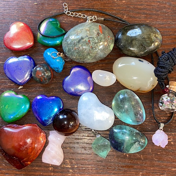 Other - 🔥SALE🔥 21 Piece Random Crystal Bundle!
